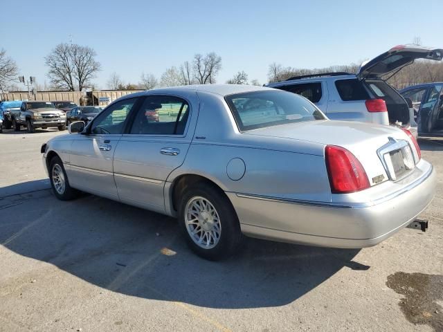 1999 Lincoln Town Car Signature