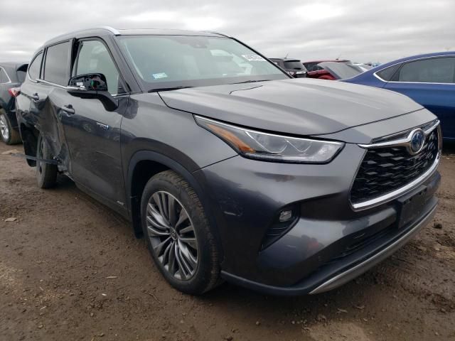 2021 Toyota Highlander Hybrid Platinum