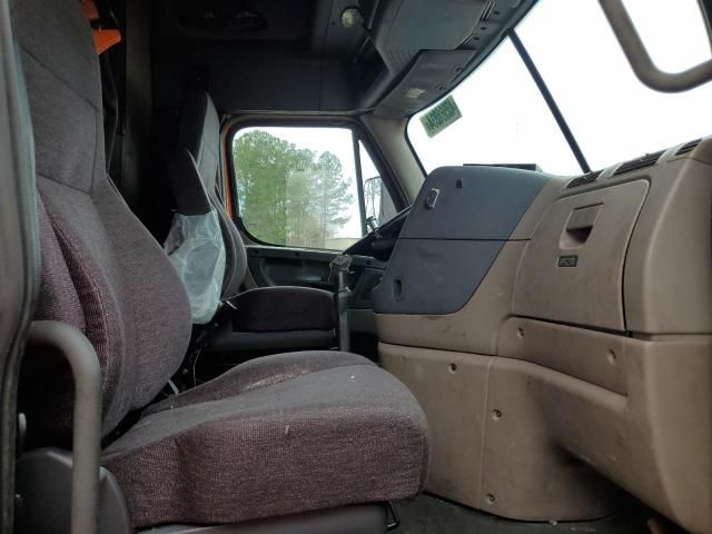 2014 Freightliner Cascadia 125