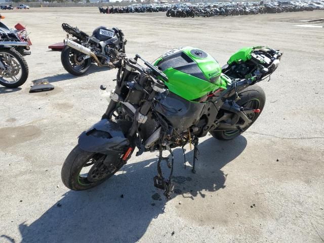 2021 Kawasaki ZX1002 L