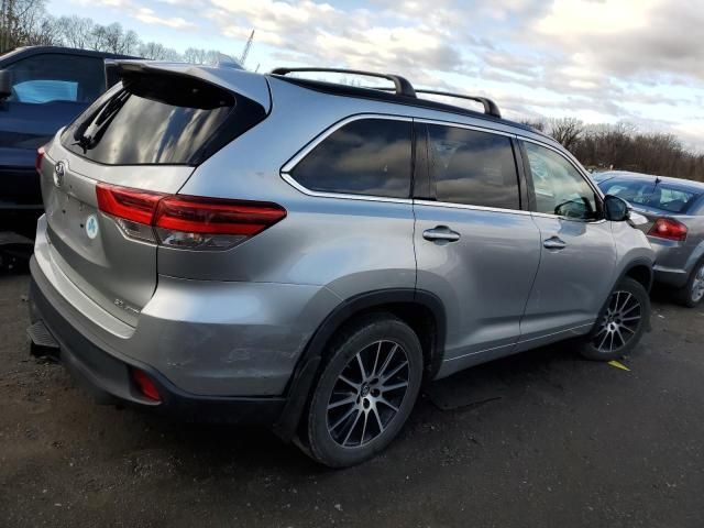 2017 Toyota Highlander SE