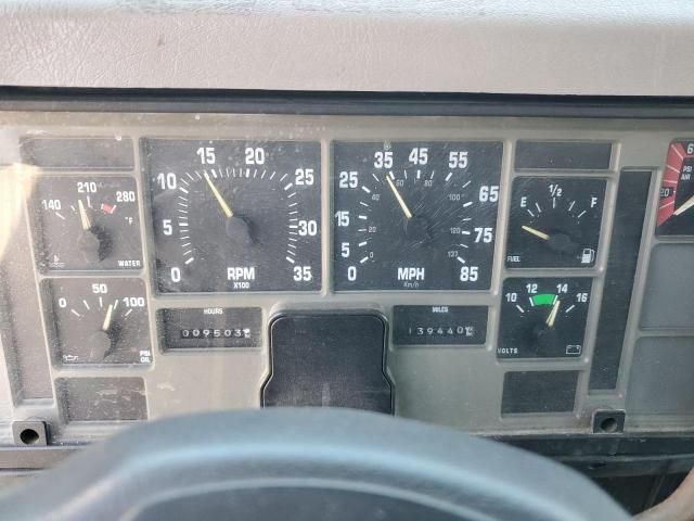 2001 International 4000 4900