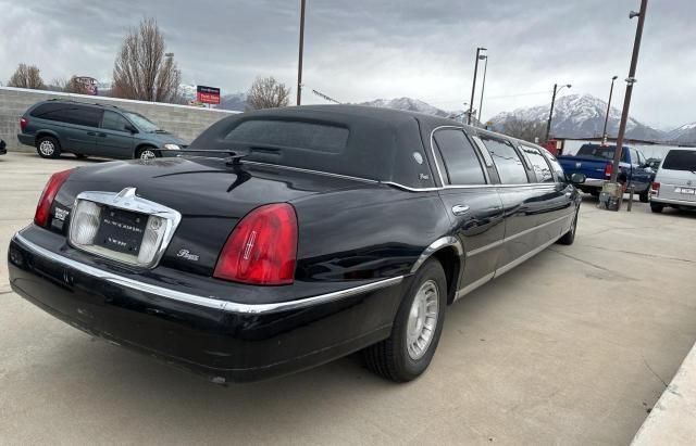 1999 Lincoln Town Car Executive