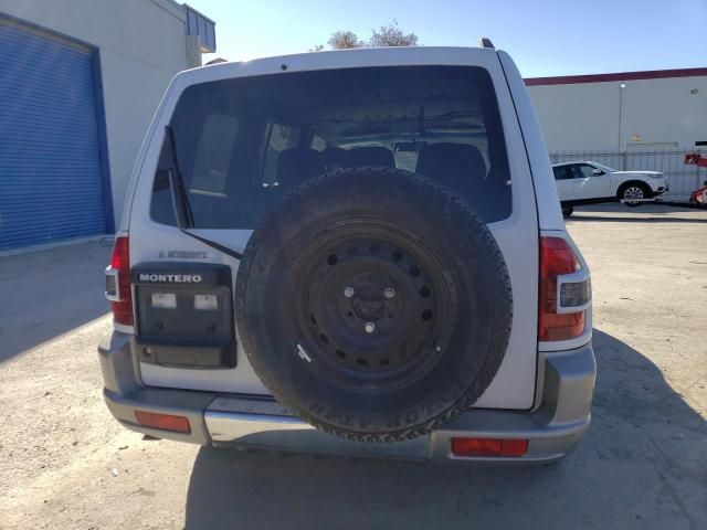 2002 Mitsubishi Montero Limited