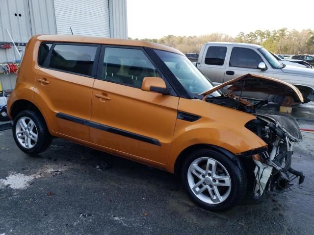 2011 KIA Soul +