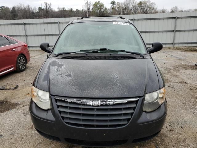 2005 Chrysler Town & Country Touring