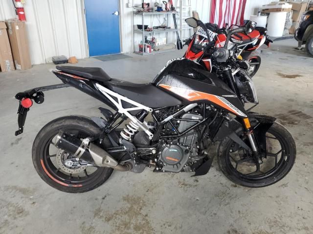 2022 KTM 390 Duke