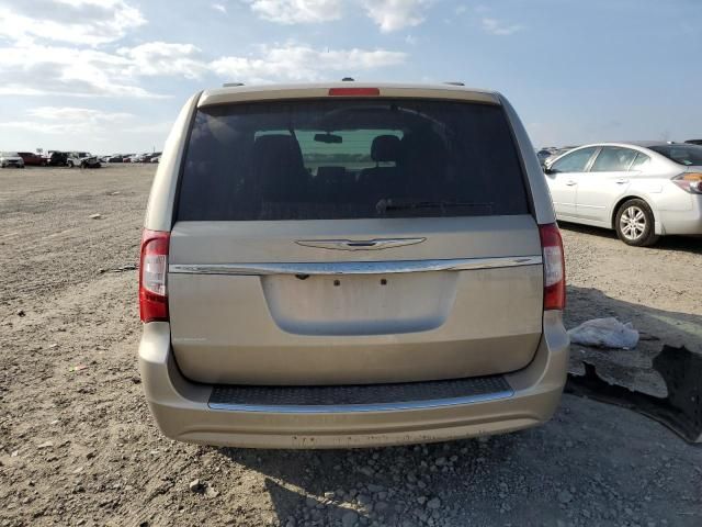 2013 Chrysler Town & Country Touring