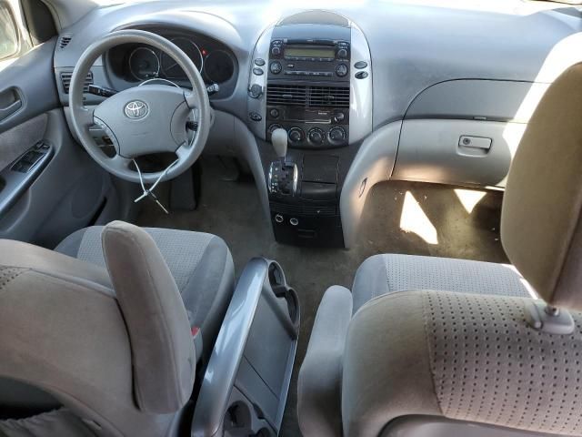 2007 Toyota Sienna CE