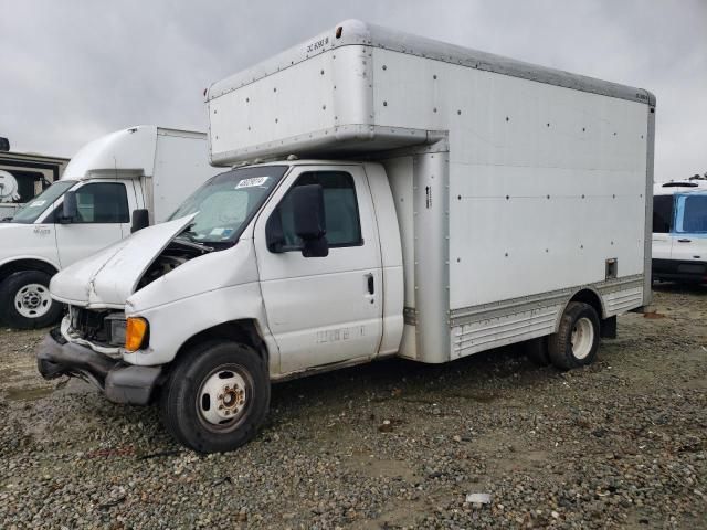 2006 Ford Econoline E450 Super Duty Cutaway Van