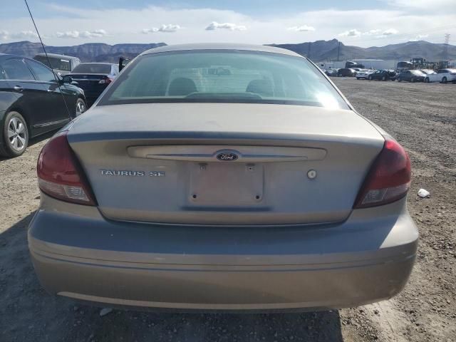 2005 Ford Taurus SE