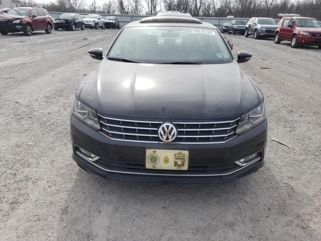 2016 Volkswagen Passat SEL