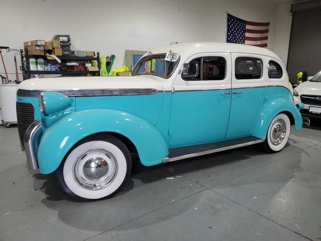 1937 Chrysler Sedan