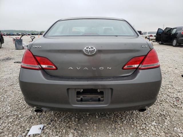 2005 Toyota Avalon XL