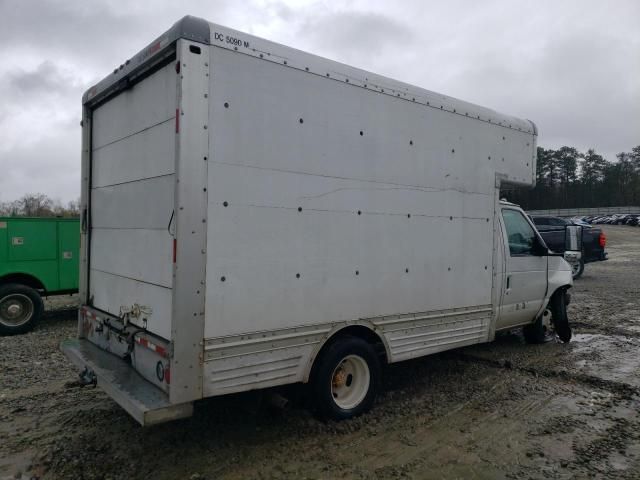 2006 Ford Econoline E450 Super Duty Cutaway Van