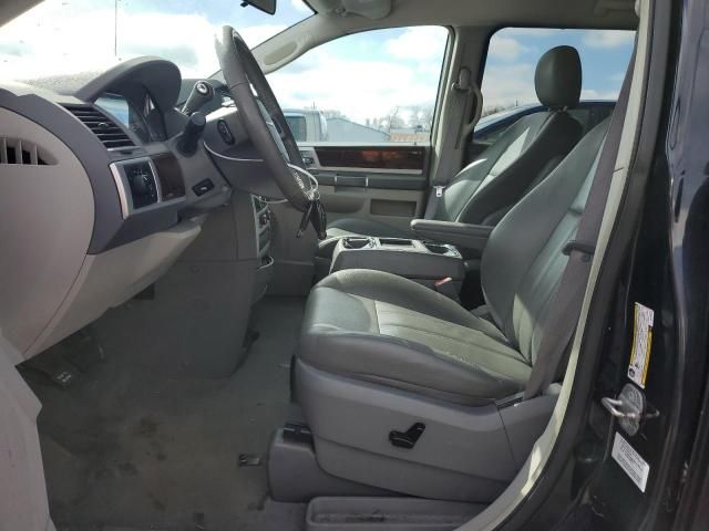 2010 Chrysler Town & Country Touring