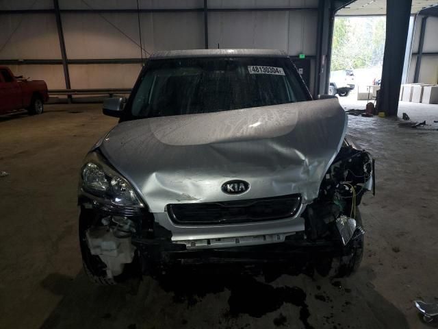 2013 KIA Soul +