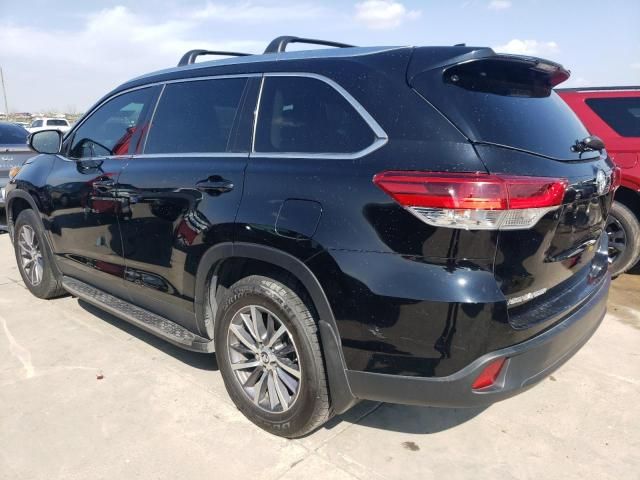 2019 Toyota Highlander SE