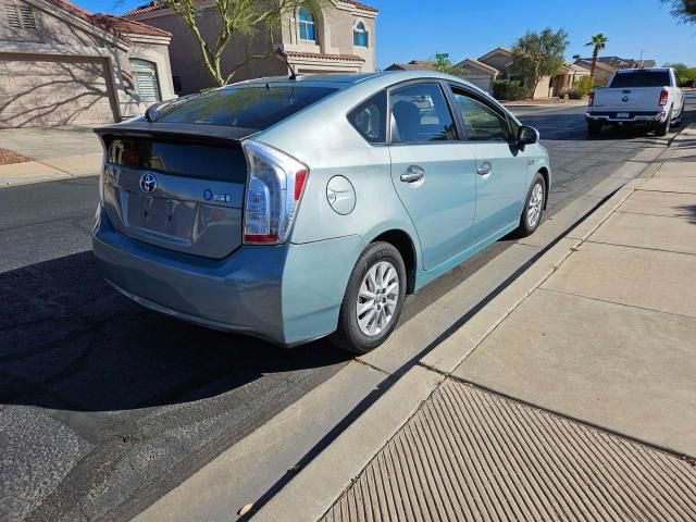 2013 Toyota Prius PLUG-IN