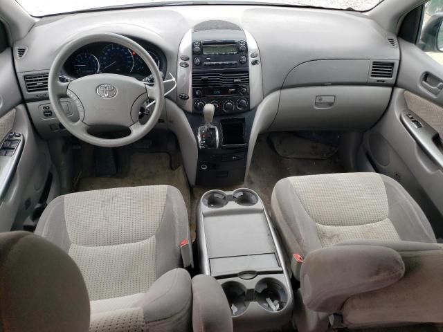 2009 Toyota Sienna CE