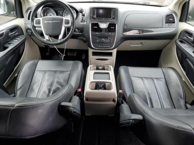 2015 Chrysler Town & Country Touring L