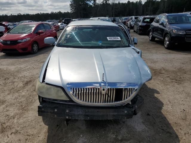 2006 Lincoln Town Car Signature