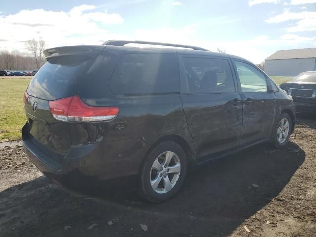 2014 Toyota Sienna LE