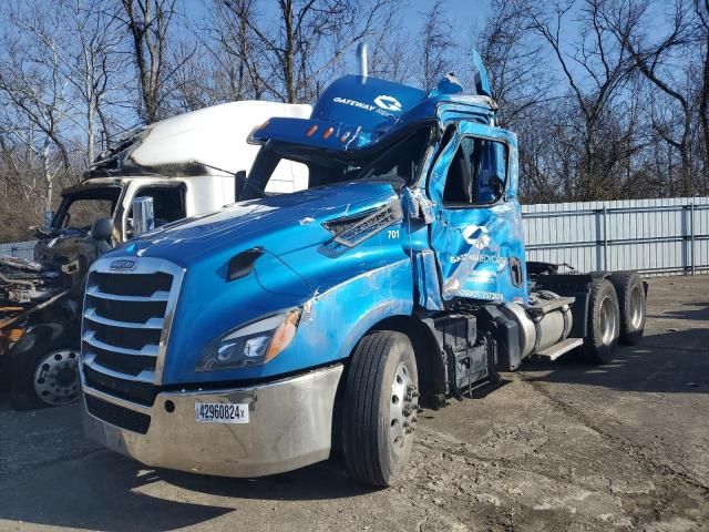 2022 Freightliner Cascadia 126