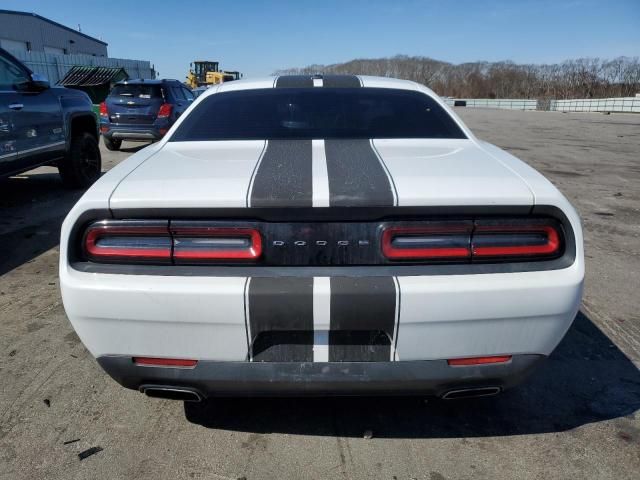 2016 Dodge Challenger SXT