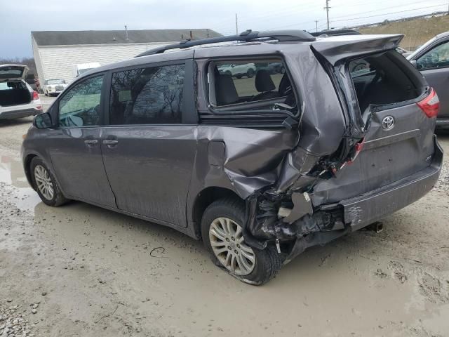 2015 Toyota Sienna XLE