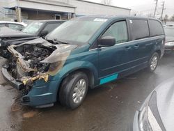 Vehiculos salvage en venta de Copart New Britain, CT: 2009 Chrysler Town & Country LX