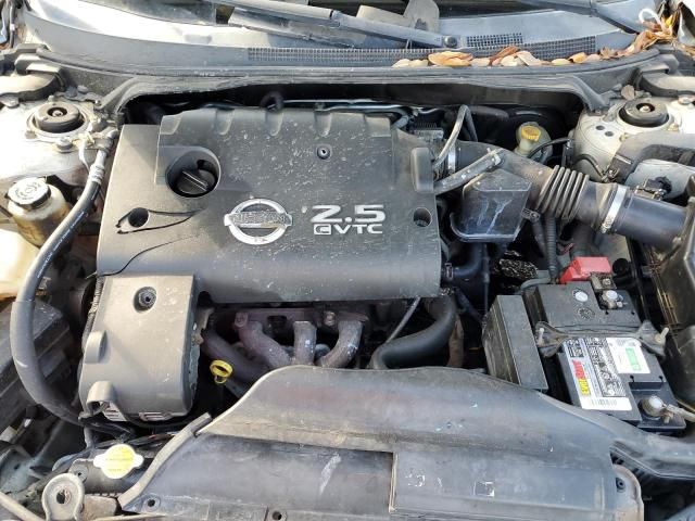 2004 Nissan Altima Base