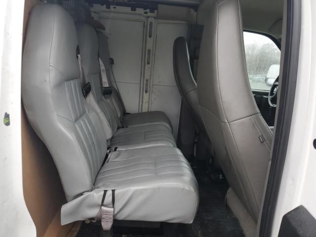 2016 Chevrolet Express G2500