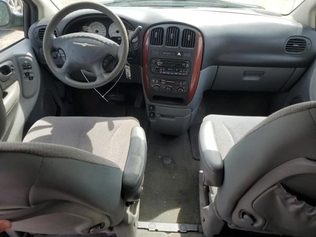 2006 Chrysler Town & Country LX