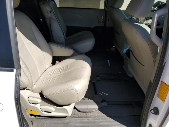 2013 Toyota Sienna XLE