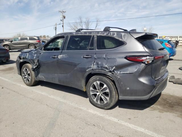 2023 Toyota Highlander Hybrid XLE