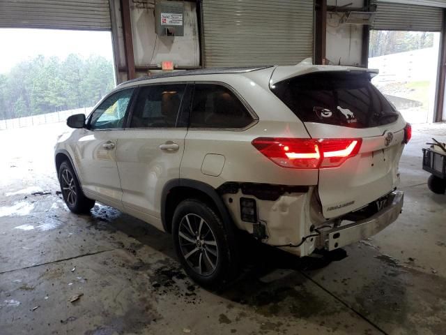 2017 Toyota Highlander SE