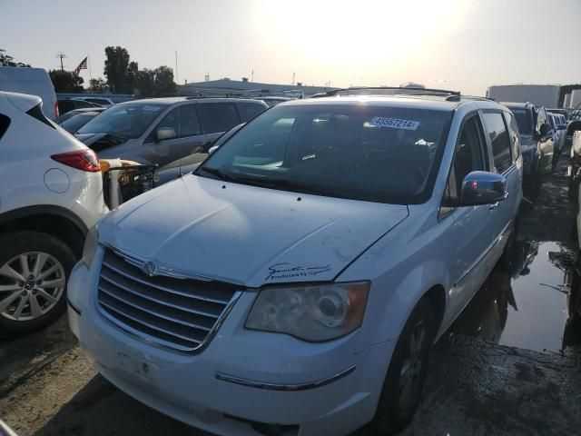 2008 Chrysler Town & Country Limited