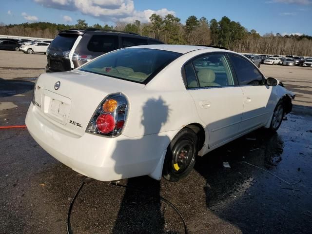 2004 Nissan Altima Base