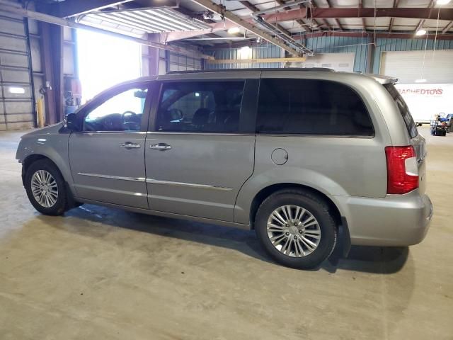 2015 Chrysler Town & Country Touring L