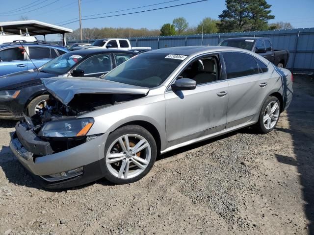 2013 Volkswagen Passat SEL