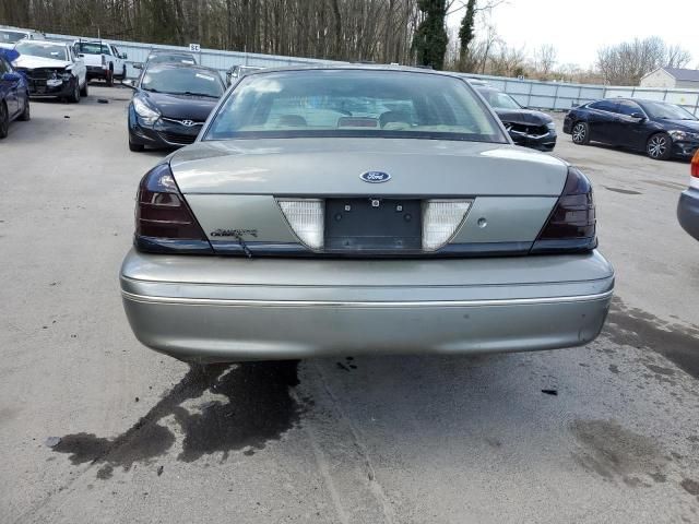 2003 Ford Crown Victoria LX