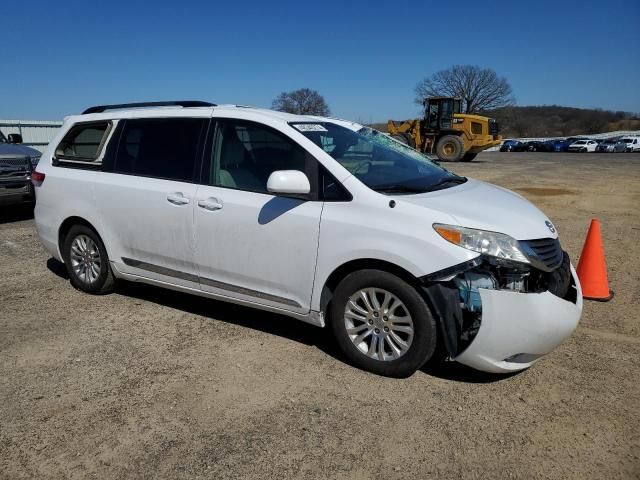 2013 Toyota Sienna XLE