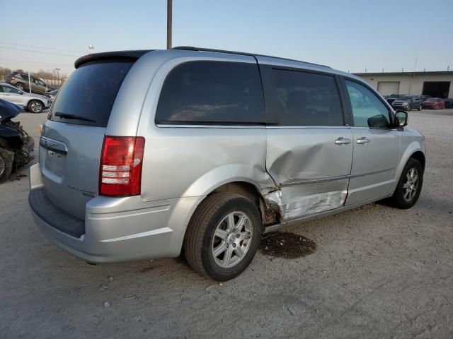 2010 Chrysler Town & Country Touring