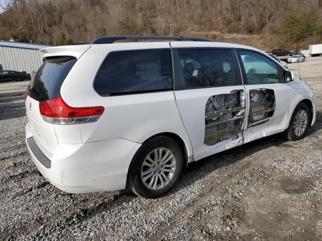 2014 Toyota Sienna XLE