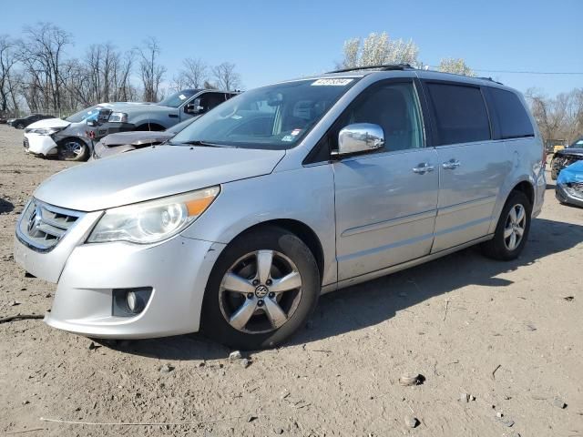 2010 Volkswagen Routan SEL