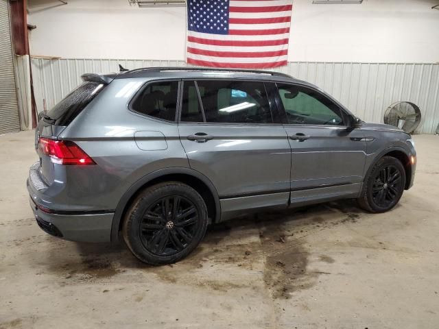 2022 Volkswagen Tiguan SE R-LINE Black