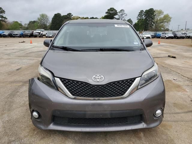 2017 Toyota Sienna SE