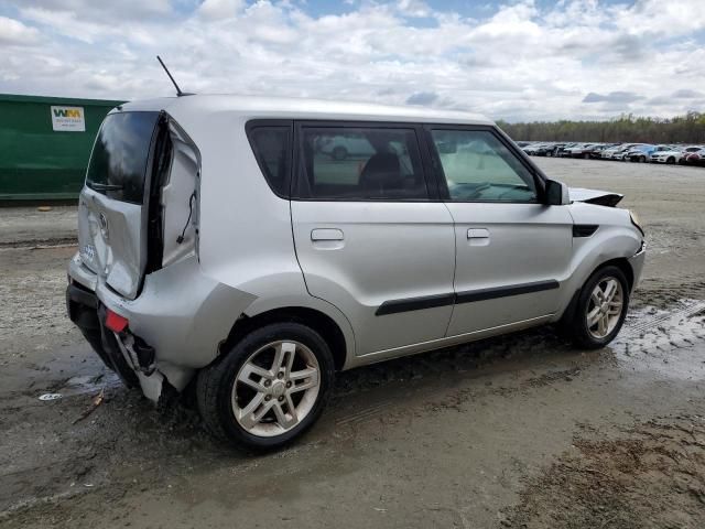 2010 KIA Soul +