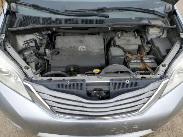 2014 Toyota Sienna XLE